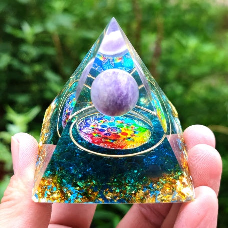 Pyramid Decoration Natural Crystal Spiritual Resin Craft