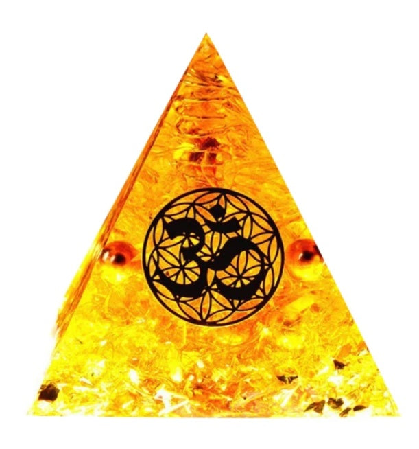 Pyramid Decoration Natural Crystal Spiritual Resin Craft