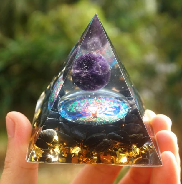Pyramid Decoration Natural Crystal Spiritual Resin Craft