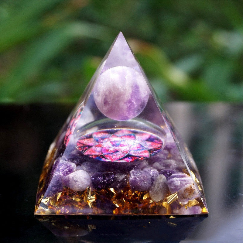 Pyramid Decoration Natural Crystal Spiritual Resin Craft